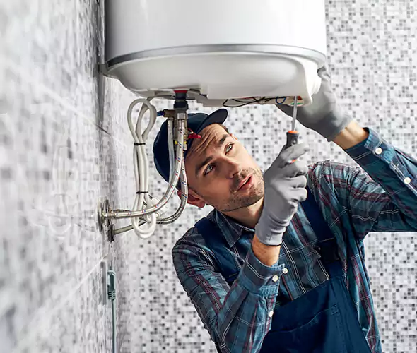 Expert Plumber for Hot Water Tank Maintenance in Mukilteo, WA: Schedule Reliable Maintenance Services with Us